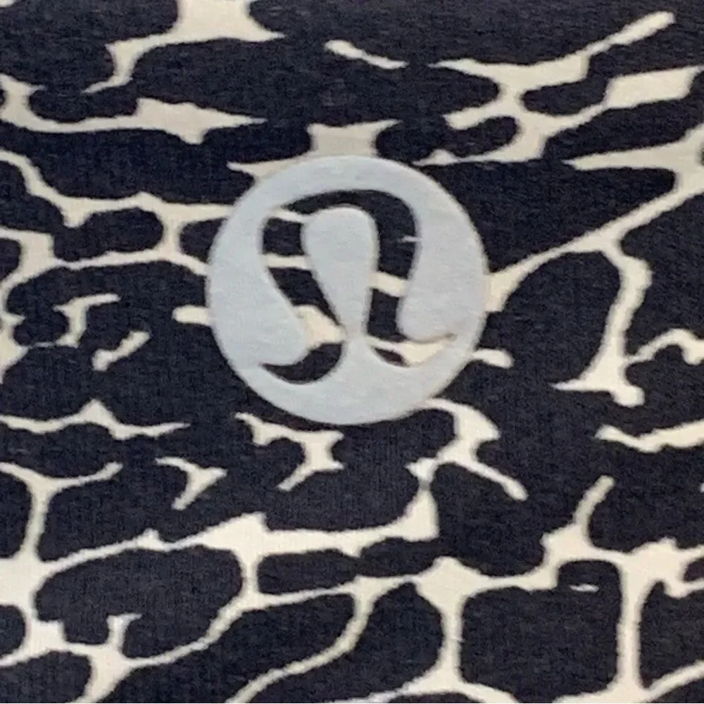 Lululemon Energy Bra *High Neck Polar Shift Alpine White Black Size 6